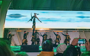 Государственный цирк Бурятии показал в луганской филармонии "Легенды Байкала"