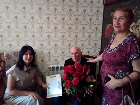 Администрация Луганска поздравила с 95-летием участника войны Михаила Миргородского