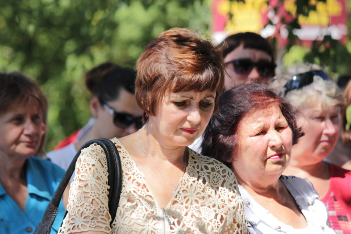 Митинг-реквием в память о бойце ополчения Антоне Сердюке, погибшем год назад, Перевальск, 10 августа 2015 года