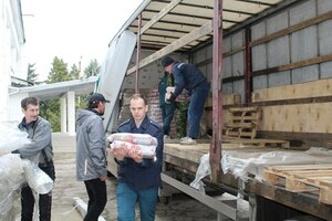 Алтайский край передал Славяносербскому району более 18 т гуманитарной помощи