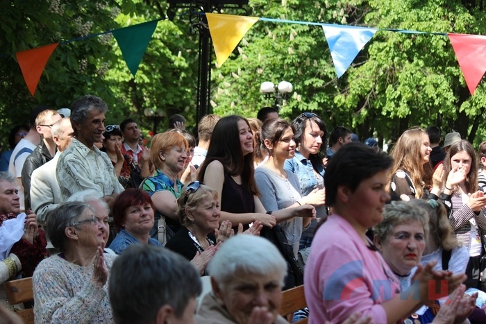 Гала-концерт фестиваля "Песни, опаленные войной", Луганск, 12 мая 2015. Фото: Марина Сулименко/ЛИЦ