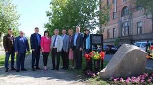 Профсоюзы и Госпромнадзор ЛНР в День охраны труда почтили память погибших на производстве