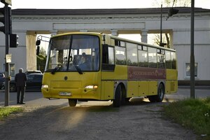 Московская область и Солнечногорск передали автобус луганской спортивной академии "Заря"
