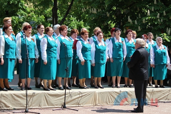 Гала-концерт фестиваля "Песни, опаленные войной", Луганск, 12 мая 2015. Фото: Марина Сулименко/ЛИЦ