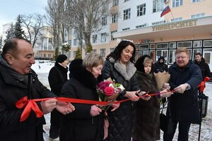 Аллея педагогов и наставников открылась на территории Луганского педуниверситета