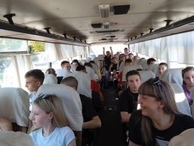 Школьники из Кировска отправились в Омск для участия в "Университетских сменах"