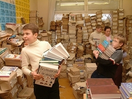 Москва передала школам Луганска более 760 тыс. учебников