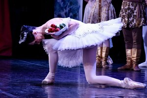 Марийский театр оперы и балета представил в Луганске спектакль "Щелкунчик"