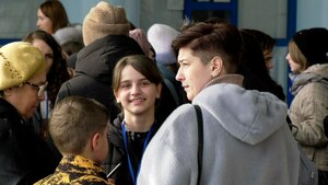 Группа детей из ЛНР отправилась в Москву на каникулы в рамках проекта "Город открытий"
