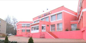 Специалисты из Оренбургской области завершают ремонт в Перевальской детской школе искусств