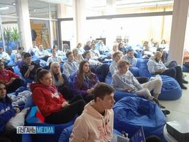 Работающие в ЛНР волонтеры подводят итоги работы за год на форуме в Луганске