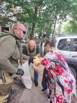 ОНФ и представители Правительства Севастополя доставили в Рубежное 2,2 тыс. буханок хлеба