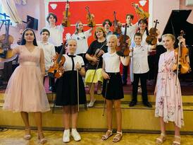 Юные скрипачи из Луганска получили главную награду фестиваля "Спасская башня"