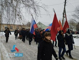 Меловчане провели акцию "Бессмертный полк" в годовщину освобождения поселка от фашистов