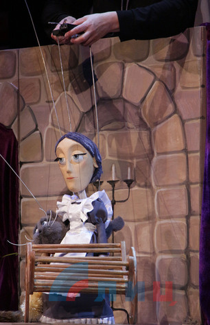Премьера спектакля "Кентервильское привидение" в Луганском театре кукол, Луганск, 30 июня 2018 года