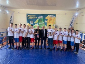 Боксеры из ЛНР завоевали 16 медалей на детско-юношеском турнире в Феодосии