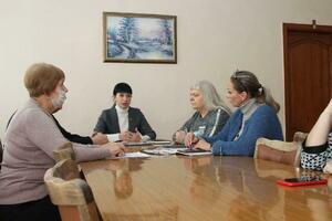 Депутат на встрече с коллективом луганского колледжа рассказала о Программе-2024