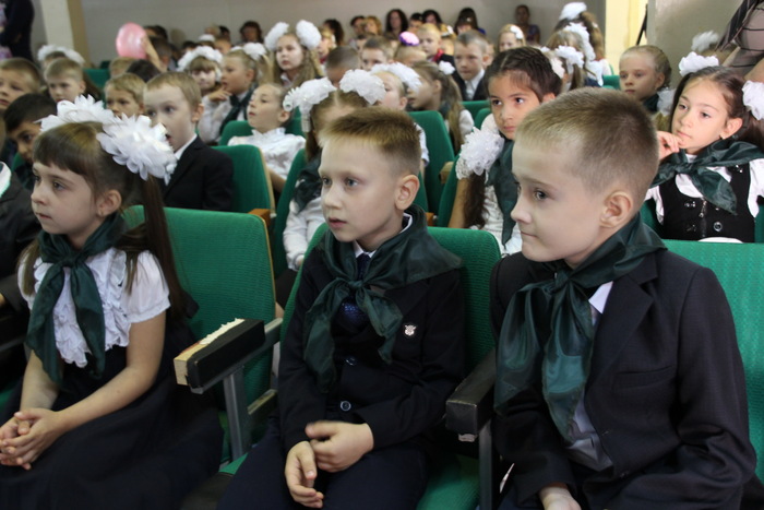 Урок мужества для учащихся младших классов школы №55, Луганск, 1 сентября 2016 года
