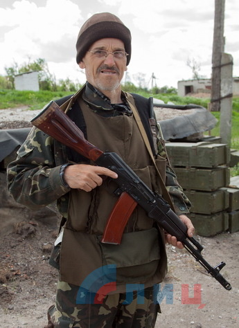 Славяносербский гарнизон 7 бтро Корпуса народной милиции ЛНР, 16 мая 2015 года. Фото: Николай Сидоров.