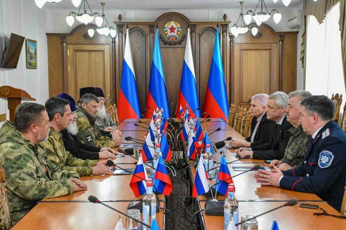 Встреча митрополита Ставропольского и председателя Правительства ЛНР, Луганск, 28 марта 2023 года