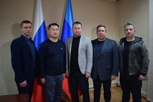 Председатели парламентов ЛНР и Алтая на встрече в Луганске обсудили вопросы сотрудничества