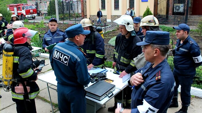 Тактические учения МЧС ЛНР в республиканском диспансере,  Луганск, 16 мая 2015