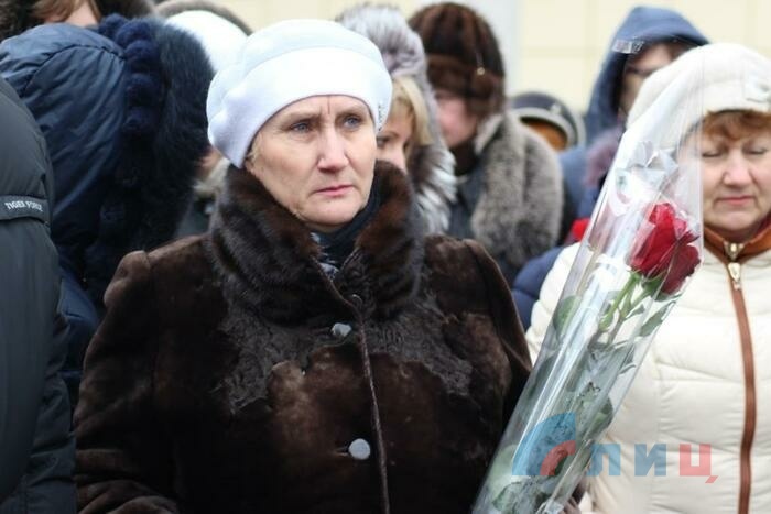 Митинг-реквием в память о медиках и пациентах, погибших в результате взрыва 18 января 2010 года в больнице №7, Луганск, 18 января 2017 года
