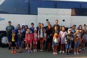 Единороссы отправили 75 детей из Новоайдарского района на отдых в Тамбов