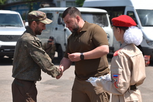 Пушилин наградил в Стаханове отличившихся защитников Донбасса из ДНР
