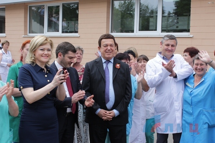 Кобзон передал республиканской клинической больнице медикаментов на 5,5 млн рублей