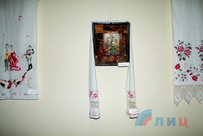 Открытие выставки "Донская Швейцария" в Галерее искусств Луганского художественного музея, Луганск, 12 октября 2017 года