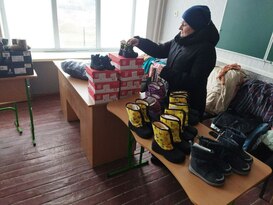 Около 130 семей в Золотом и Горском получили гумпомощь от ЕР и фонда "Своих не бросаем"