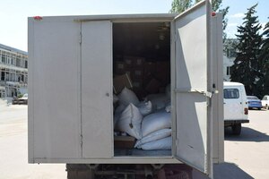 Луганское отделение "Единой России" передало более четырех тонн гумпомощи для жителей Попасной