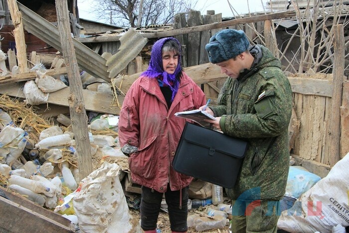 Последствия обстрела киевскими силовиками села Желтое, Славяносербский район, 29 ноября 2016 года