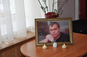 Жители Стаханова почтили память первого главы ЛНР в пятую годовщину его смерти