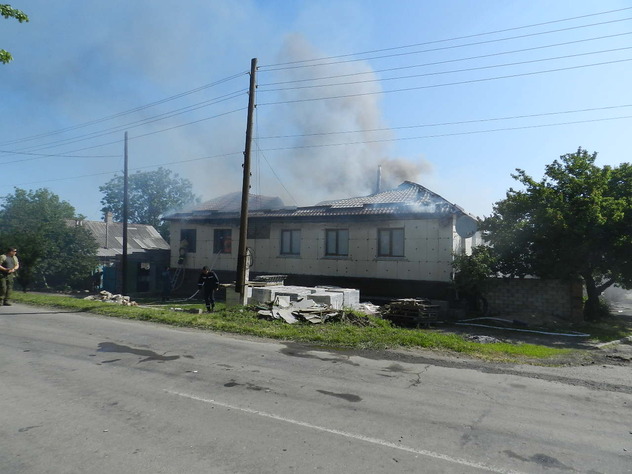 Результаты обстрела Славяносербска киевскими силовиками, 26 мая 2015 года