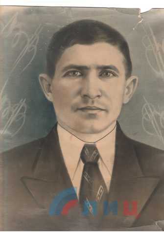 Аверченков Пётр Петрович. Погиб в 1943 году в Смоленской области.
