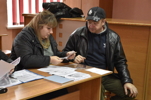 Почта ЛНР приняла первые 40 комплектов документов для оформления полисов ОМС