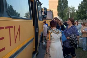 Полсотни школьников Свердловска отправились на "Университетские смены" в Ростов