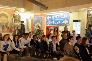 Луганский музей рассказал учащимся о пути новых регионов к воссоединению с Россией