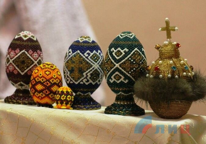 "Артландия" открыла в Луганске выставку пасхальных сувениров, Луганск, 8 апреля 2017 года
