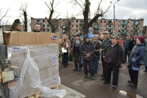 Жители Тошковки и Нижнего получили 800 гуманитарных наборов от общественников из Мурманска