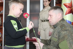 Pasechnik posthumously awards LPR militiamen from Slavyanoserbsk district
