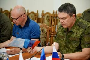 Кириенко и Пасечник на совещании в Луганске обсудили развитие инфраструктуры связи в ЛНР и ДНР