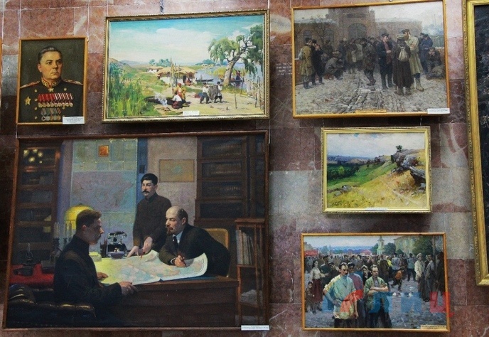 Открытие выставки "История края в изобразительном искусстве" в краеведческом музее, Луганск, 22 февраля 2017 года
