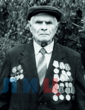 Гуртовенко Тимофей Иванович. В Красной Армии с 1941 года, фронтовой шофер. Награжден орденом Отечественной войны, медалью "За отвагу" и другими.