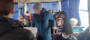 Администрация Славяносербского района эвакуировала в РФ почти 200 человек