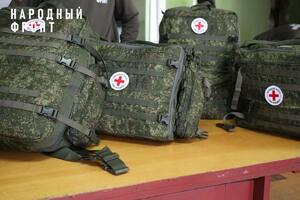 Народный фронт передал тактические рюкзаки-укладки для военных врачей Республики