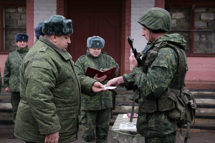 Награждение защитников Желобка и Фрунзе, поселок Донецкий, 31 декабря 2017 года