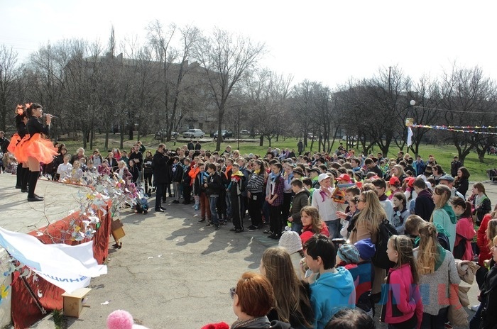 Второй детский городской фестиваль "Птица в ладошке", Луганск, 1 апреля 2016 года